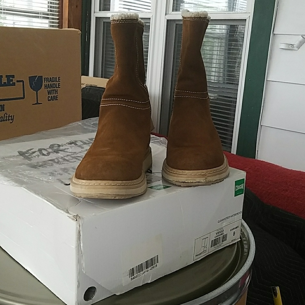 Cougar mid calf boots